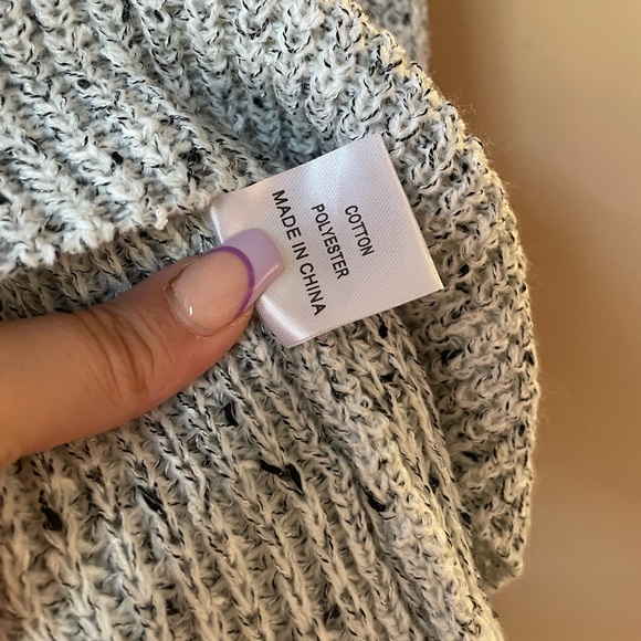 LF turtleneck sweater zipper sleeves - Picture 2 of 6